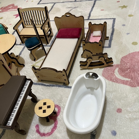 Kid Kraft‎ Victorian Doll house furniture’s - Picture 3 of 11